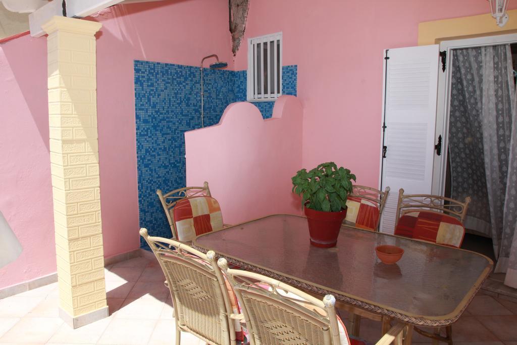 Aristotelis-Nikos Paramonas Studios Room photo